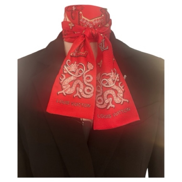 NWT Louis Vuitton Lunar New Year Dragon LV Red BB Bandeau 100% Silk Scarf 3x47” - Picture 4 of 13